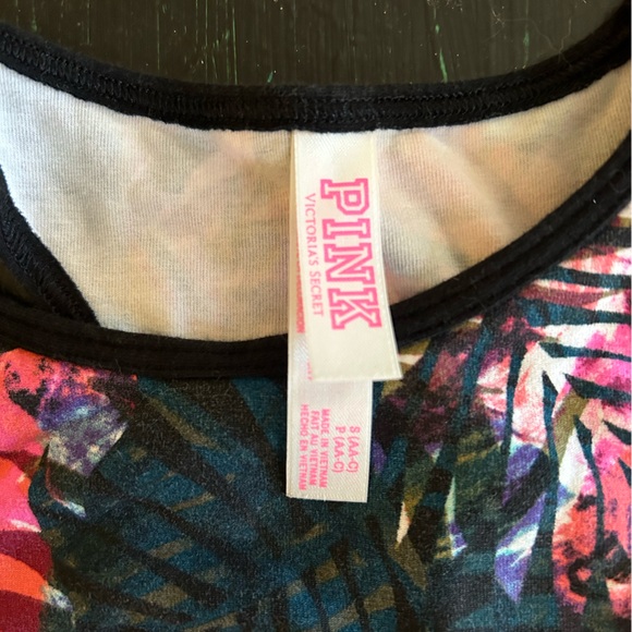 VS PINK Tropical Print Sports Bra - Size Small - Picture 4 of 5